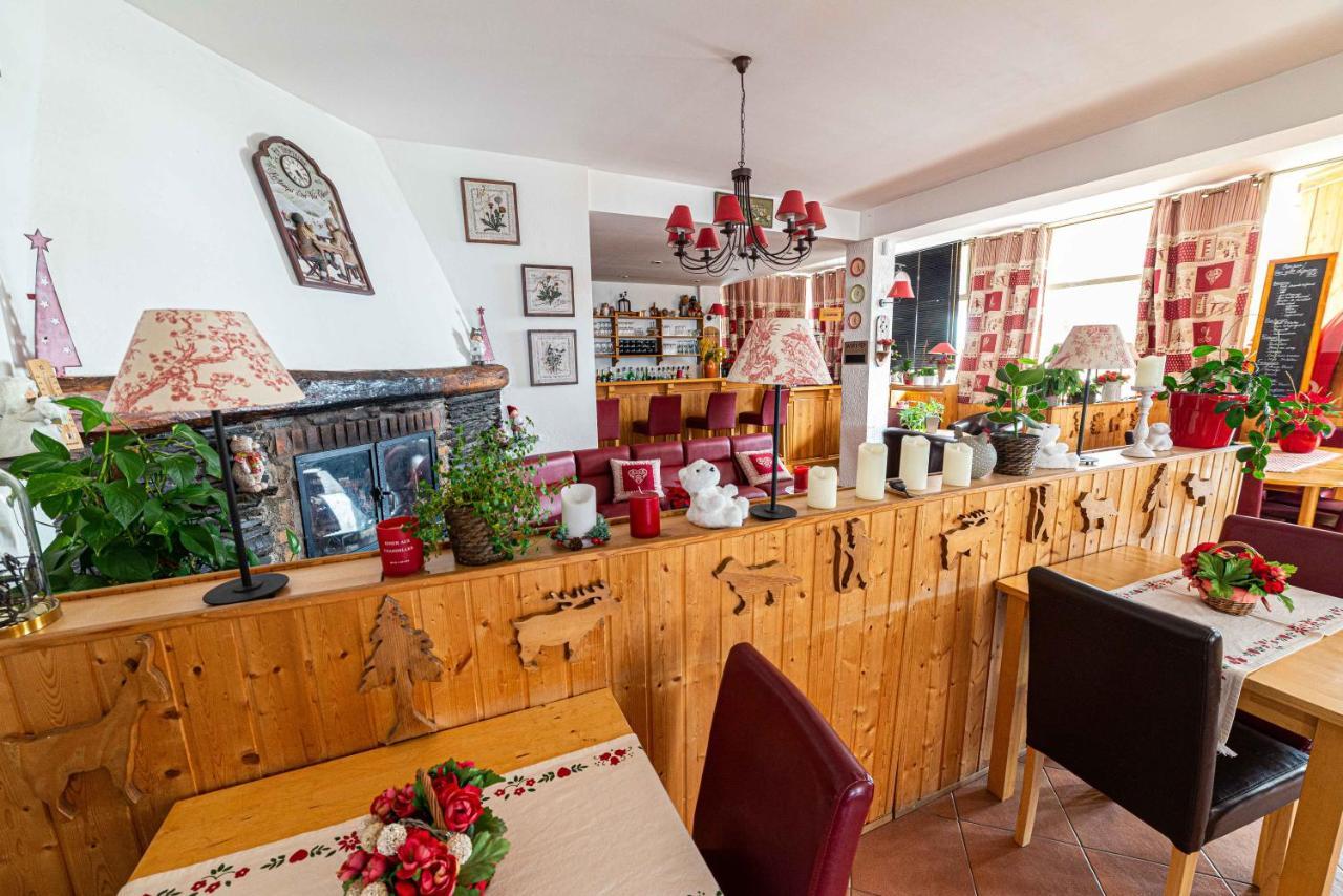 Hotel Restaurant La Source Ла-Фу Экстерьер фото