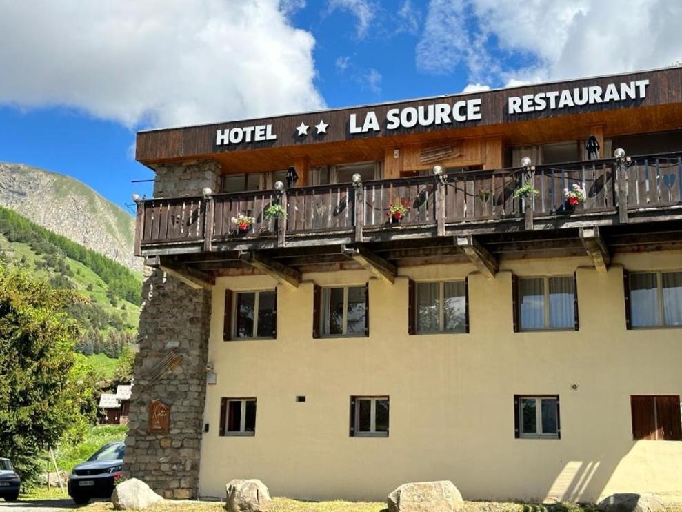 Hotel Restaurant La Source Ла-Фу Экстерьер фото