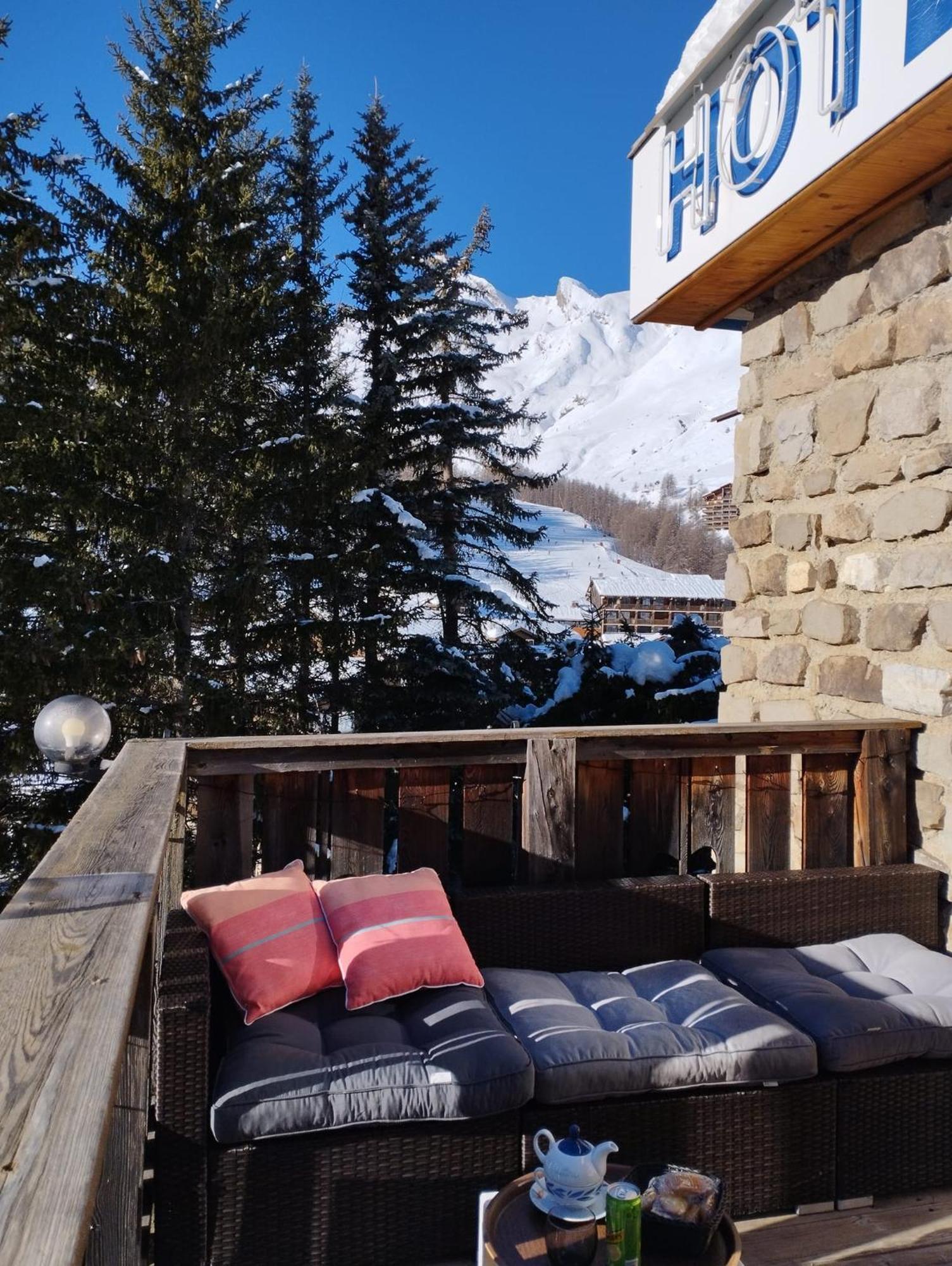 Hotel Restaurant La Source Ла-Фу Экстерьер фото